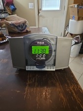 Read Desc RCA Stereo CD Player W/ Digital AM/FM Tuning Clock Radio RP3755B
