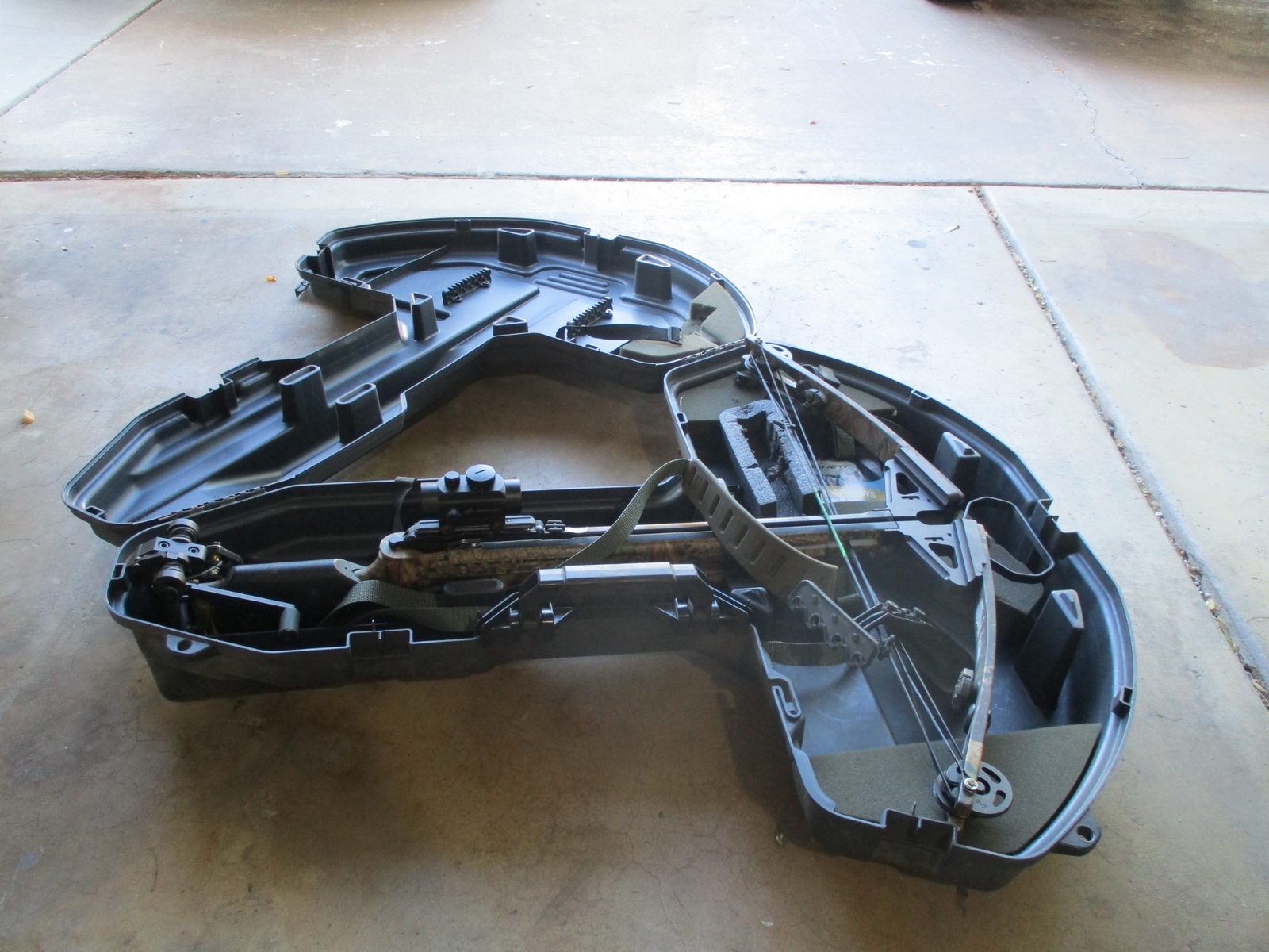 Revolution XS Crossbow W/Scope/Sight Used In Plano Pillarlock Hard Case eBay