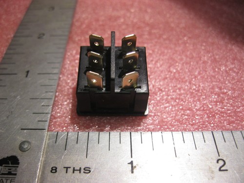 C&K D Series Rocker Switch 4A 125VAC 2A 250VAC DPDT Black Made in USA - Picture 3 of 6
