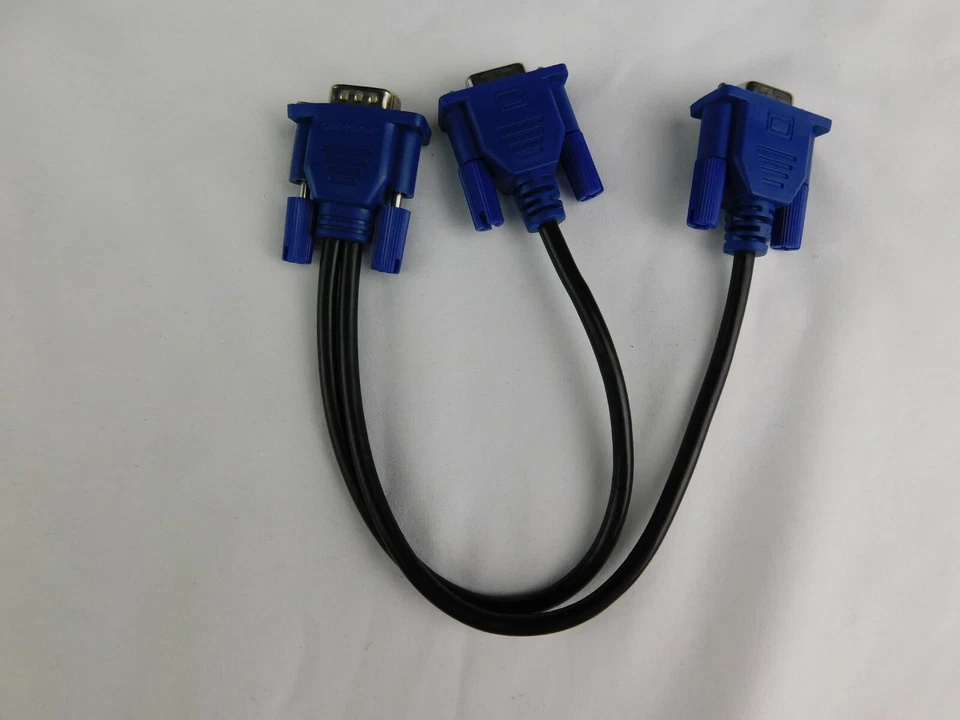 Cable Matters 12 Inch VGA Splitter Cable Male to 2 Female - Image 2 of 3