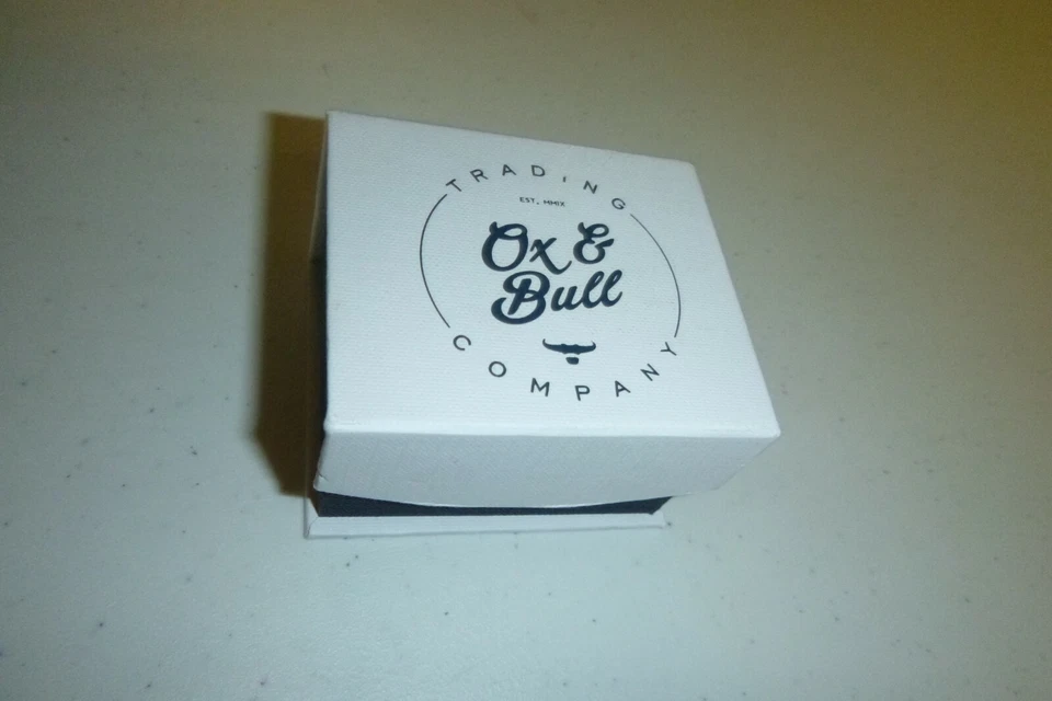 Ox & Bull Trading Co. Hombre Diseñador Acero Inoxidable Plata Pulido Gemelos Cúpula Negra  Foto 3 de 4