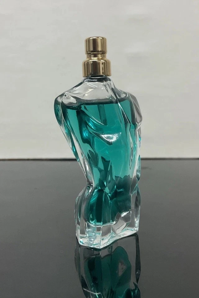 Jean Paul Gaultier Le Beau Eau De Parfum Mini Splash 0,24 fl oz, como en la foto. Foto 4 de 4