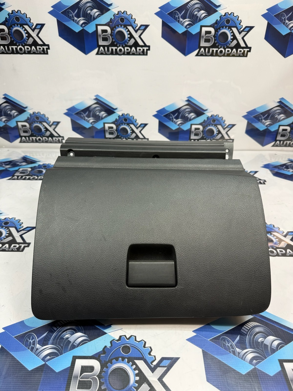 2013-2019 NISSAN SENTRA DASH STORAGE COMPARTMENT GLOVE BOX 685203SG0A OEM