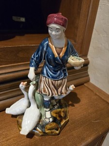 Chinese Porcelain Figurine Feeding 3 Geese