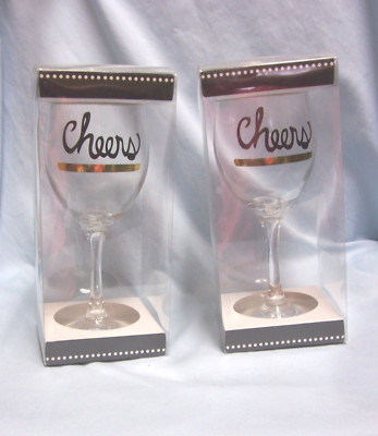 WINE GLASSES Nice Pair Novelty Long Stem Wine Glasses w/CHEERS & Gold Band (A2)