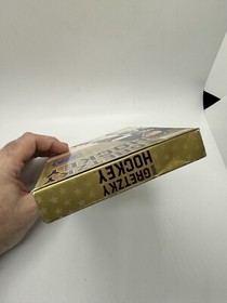 Wayne Gretzky Hockey Black Jersey NES Nintendo 1989 Complete CIB Good Shape