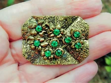Sparkling Green Brooch Prong-Set Stones Floral Octagon Antiqued G/T Vintage Pin