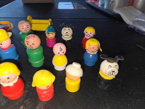 Vintage Fisher Price Little People 25 Piece Lot Furniture Figures - Wood Bodies - Picture 6 of 6