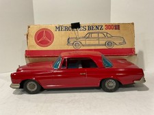 Mercedes Benz 300 SE Ichiko Japan Tin toy car antique vintage Bandai