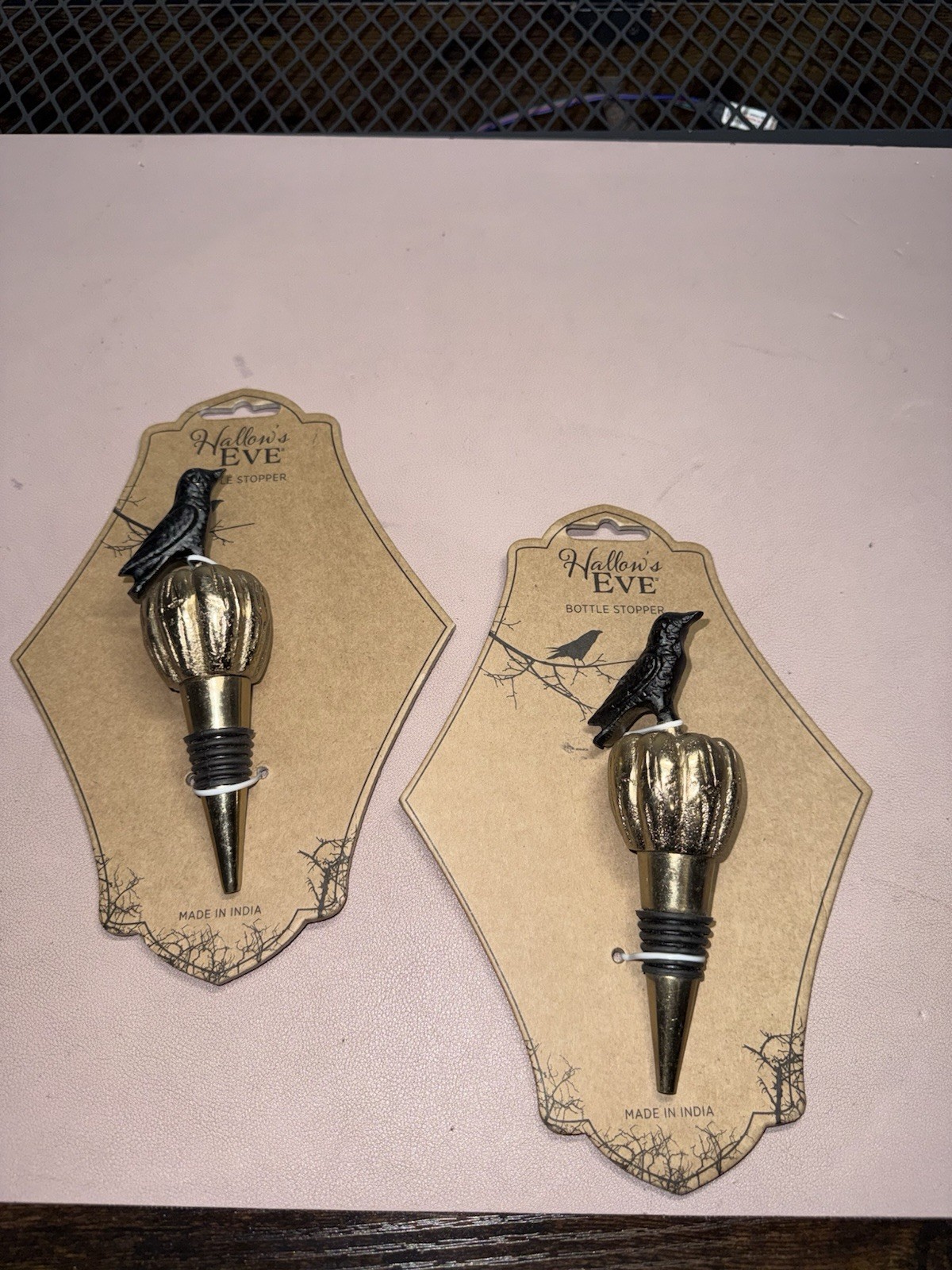 Hallow's Eve Halloween Bottle Stopper Crow on Gold Pumpkin W