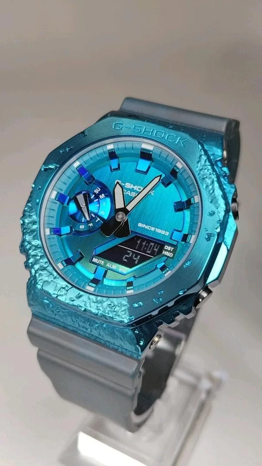 Modelo Casio G-Shock GM-2140GEM-2AJR 40 Aniversario Edición Limitada con Caja Foto 2 de 4