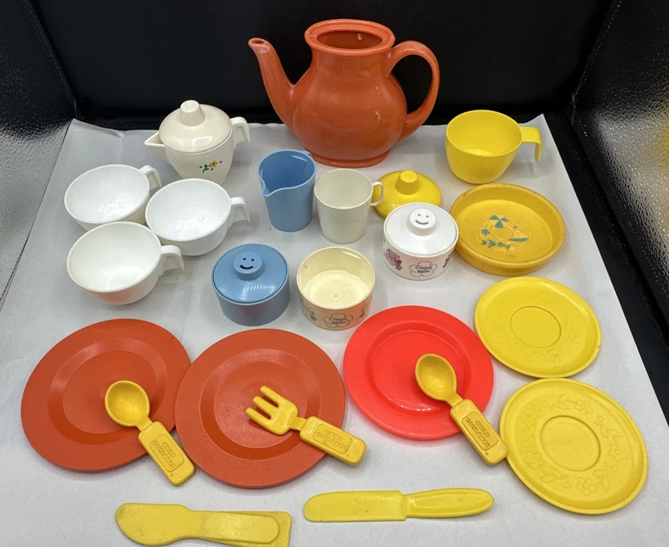 Lote mixto de 20+ piezas de colección Fisher-Price & Chilton juego de té lote - como se muestra Foto 2 de 4