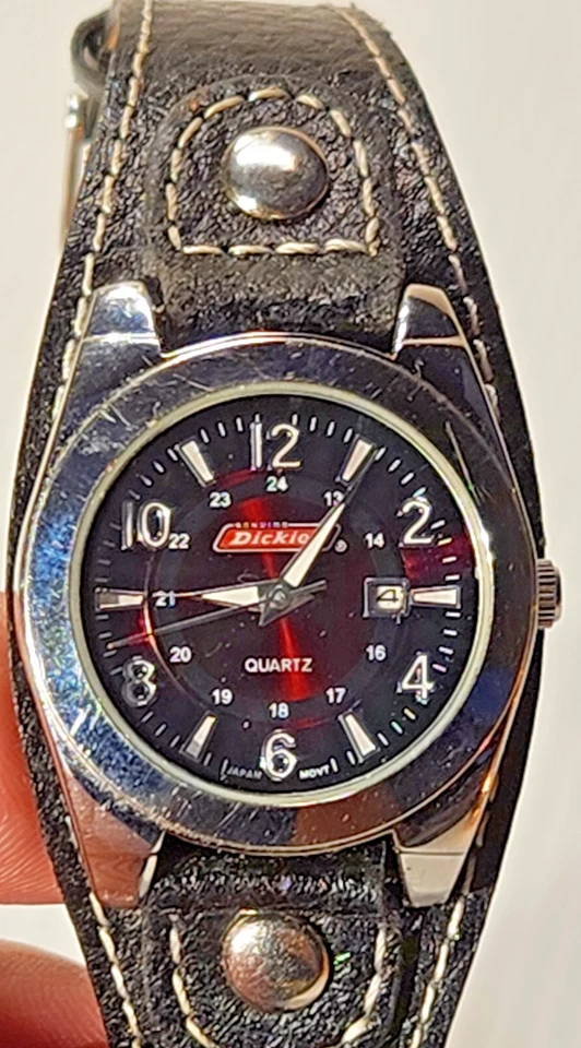 Dickies Genuine Leather Quartz Analog Women's Watch New Battery - Imagem 2 de 4