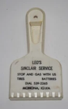 Vintage Leo's Sinclair Oil Gas Service Station Advertising MONONA IA Ice Scraper