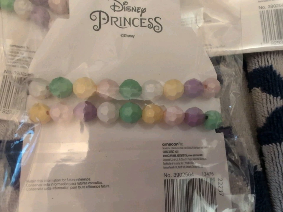 Pulseras de cuentas de joyería de fiesta de cumpleaños para niños de dibujos animados clásicas de princesas Disney Foto 4 de 4