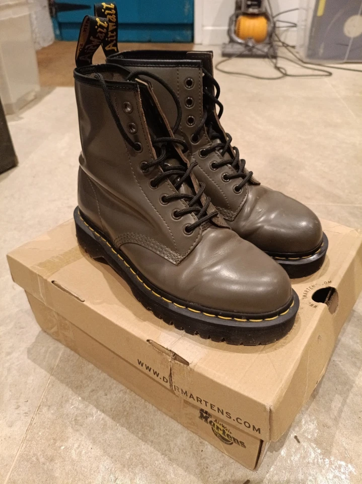 Dr Martens 1460, photo 1 of 5