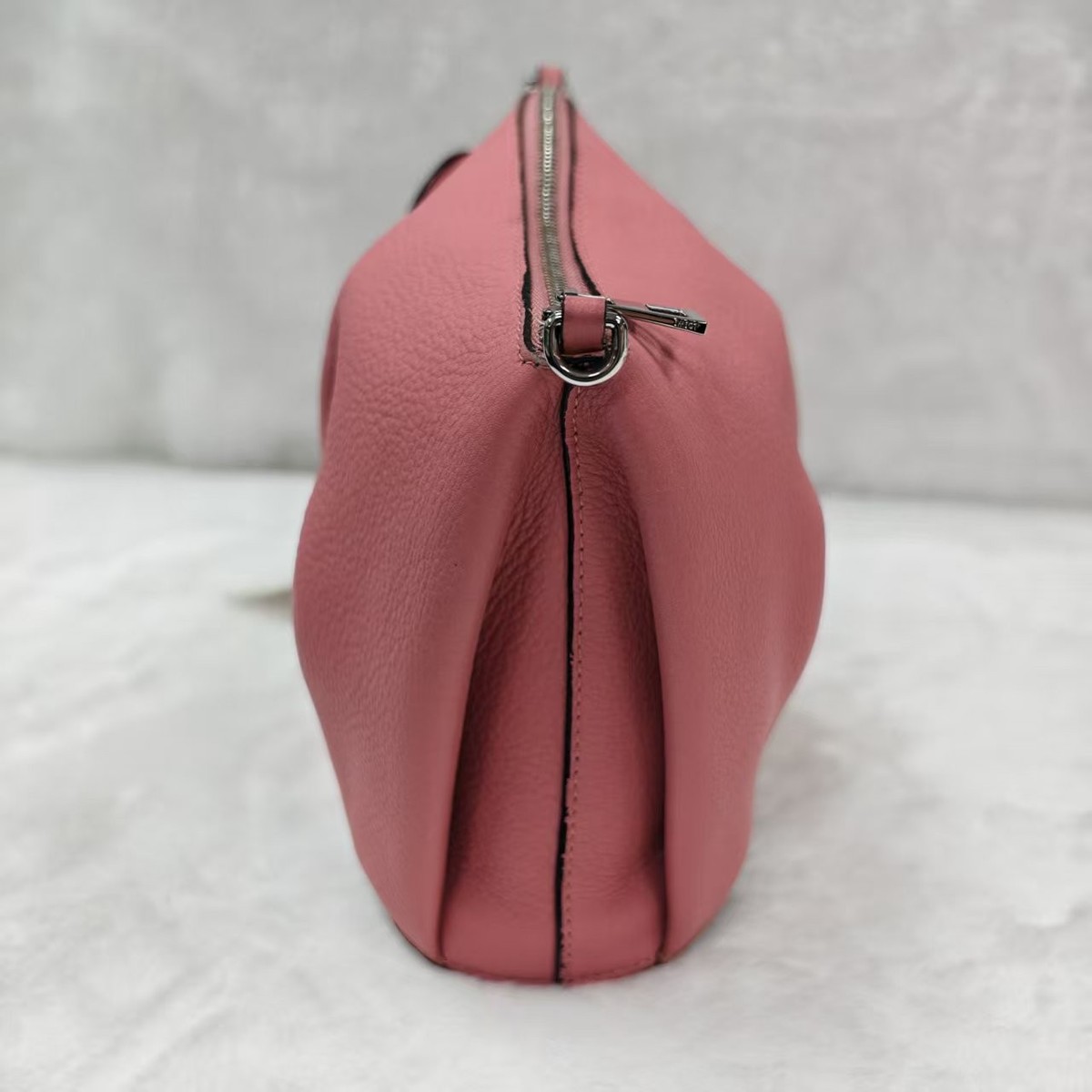 Loewe Elephant Pink Calfskin Elephant-Shaped Crossbody Bag | eBay