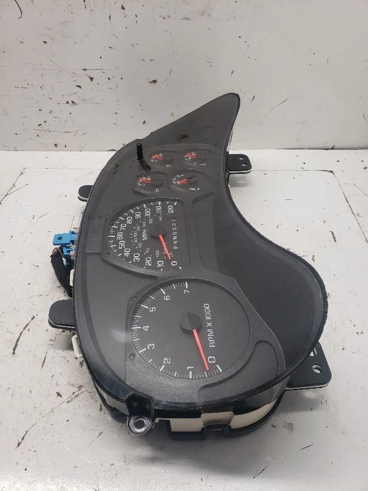 Velocímetro US Cluster Opt U68 ID 15140620 compatible con 06 TRAILBLAZER 1413820 Foto 2 de 4