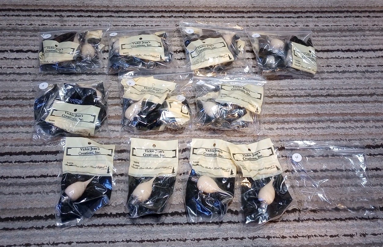 Lot Of 4 - 3 Watt Warm 01-0001 Bulbs F