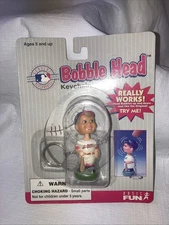 MLB Cleveland Indians Bobble Head Basic Fun Keychain 1997