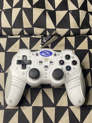 Game Elements Recoil PC Gaming White Retractable USB Wired Controller GGE909