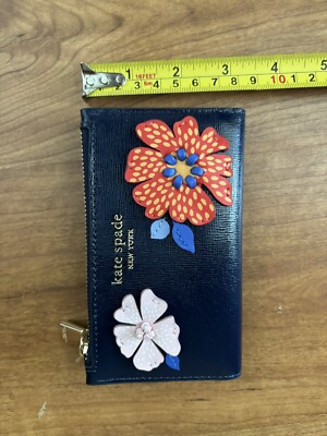 【新品】kate spade new york トドラーブルーミングフラワー NWT Kate Spade Dottie Bloom Flower Applique Small Slim Bifold
