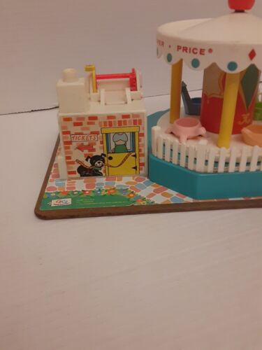 Vintage 1972 Fisher Price Little People Merry Go Round Aufzieh musikalisches Spielzeug funktioniert - Bild 13 von 17