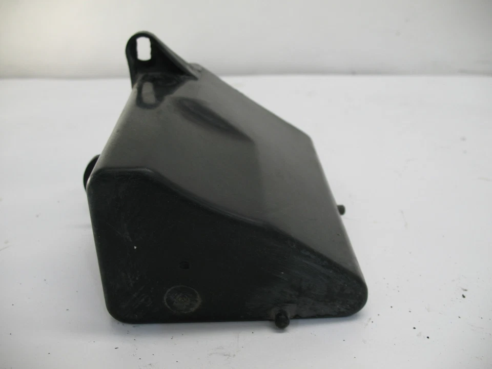 1981 Honda Custom CB900 CB 900 C CAIXA DE FERRAMENTAS 83520-461-000 - Imagem 4 de 4