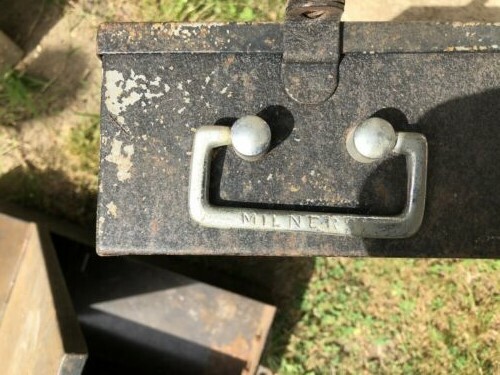 Milners scatola vintage chiudibile a chiave, le condizioni sono usate e vecchie milners - Foto 2 di 4