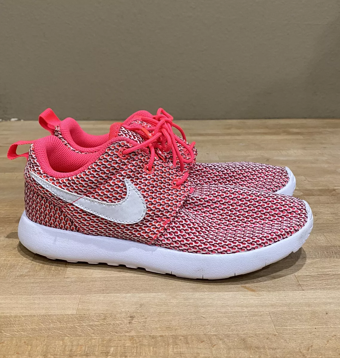 diseño picnic Comprimir Nike Girls 3Y Roshe One Pink 749422-615 Sneakers Racer White Shoes EUC |  eBay