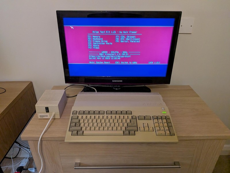 Commodore Amiga 500 Computer (1MB) with Power Supply