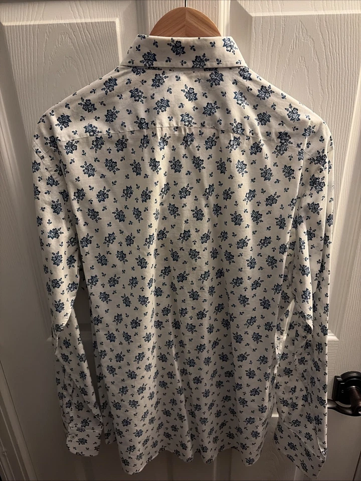 Camisa con botones Ingram para hombre talla grande con estampado floral Foto 2 de 4