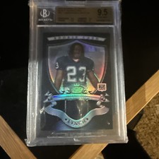 Marshawn Lynch Rookie Cards and Autograph Memorabilia Guide 41