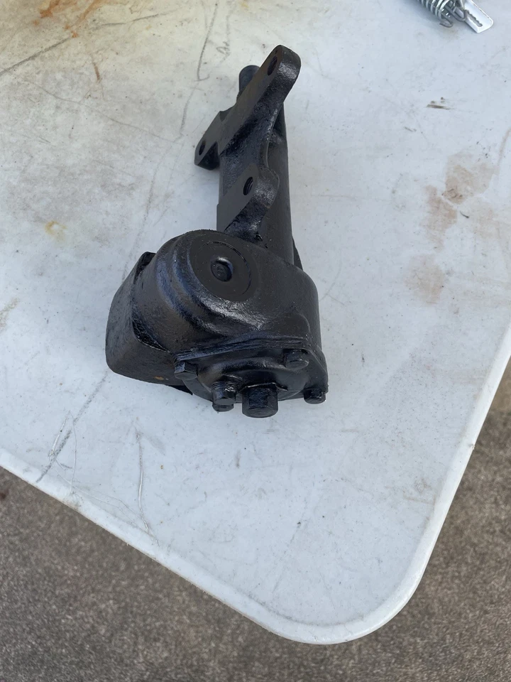 54 Mercury Monterey Steering Sector funciona bien, motor 256 Foto 3 de 4