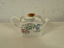 Vtg 1985 Victoria & Albert Museum Franklin Mint Porcelain Kyoto Mini Teapot
