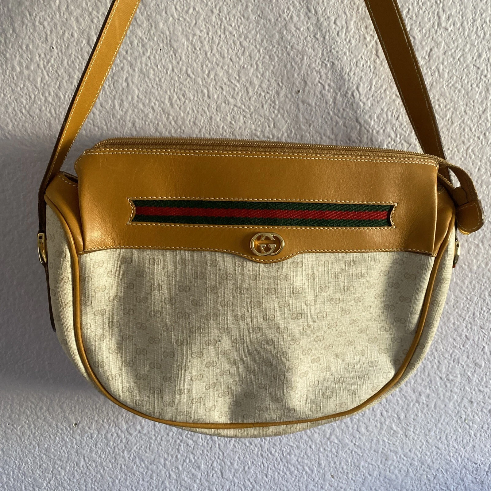 Sac bandoulière vintage Gucci GG