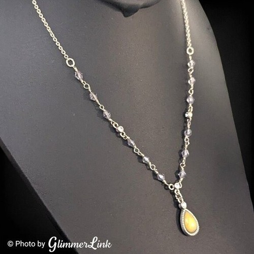 Collar Colgante 1928 Co Opalescente Verde Amarillo Lágrima Y-Drop Tono Plata - Imagen 2 de 10