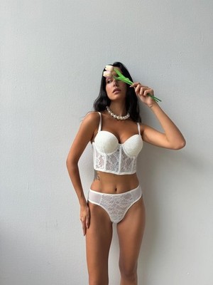 Elegante Spitzen Bustier Set   B-Cup, Gepolstert & Mit Bügel, Transparenter Slip