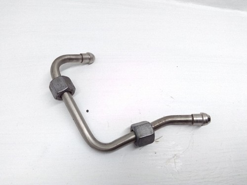 Fuel injector supply pipe