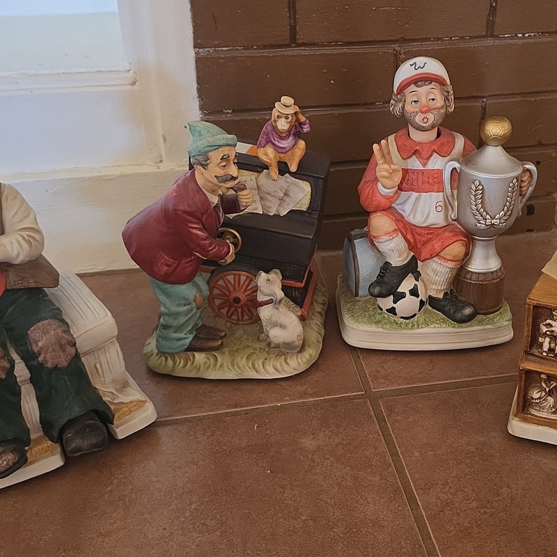 Ceramic Multicolor Figurine Lot of 4 People/Music/Animals Musician Dog