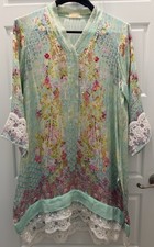 Farah Talib Aziz Silk Kurti