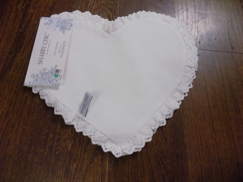 SHABBY CHIC Valentine HEART Shaped 12x14" PLACEMATS WHITE EYELET Lace Set of 4 - Picture 4 of 4