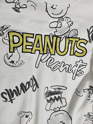 Peanuts Snoopy And Woodstock Sweatshirt All Over Print Size Large Crop 42" X 23" - Picture 9 of 9