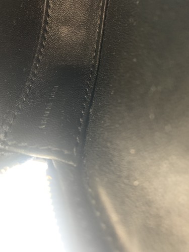 AUTH Valentino Garavani Roman Stud Leather Round Crossbody Bag - Afbeelding 8 van 10