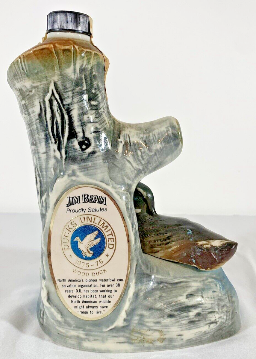 1975-76 Jim Beam Whiskey 100 Months Old EMPTY Decanter DUCKS