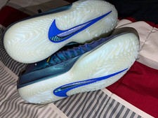Nike GT cut 4 Preheat, size 9 men  s basketball shoe