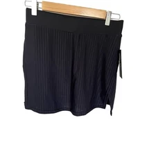 MOVE TO Modern Aesthetic Versatility Sheer Stripe Tennis Skort - Medium