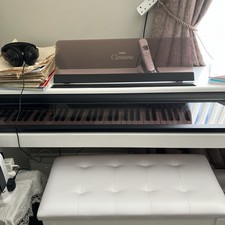 Yamaha CPL920 Digital 88 Weighted Key Piano with Pedal and Stool Black, Headset