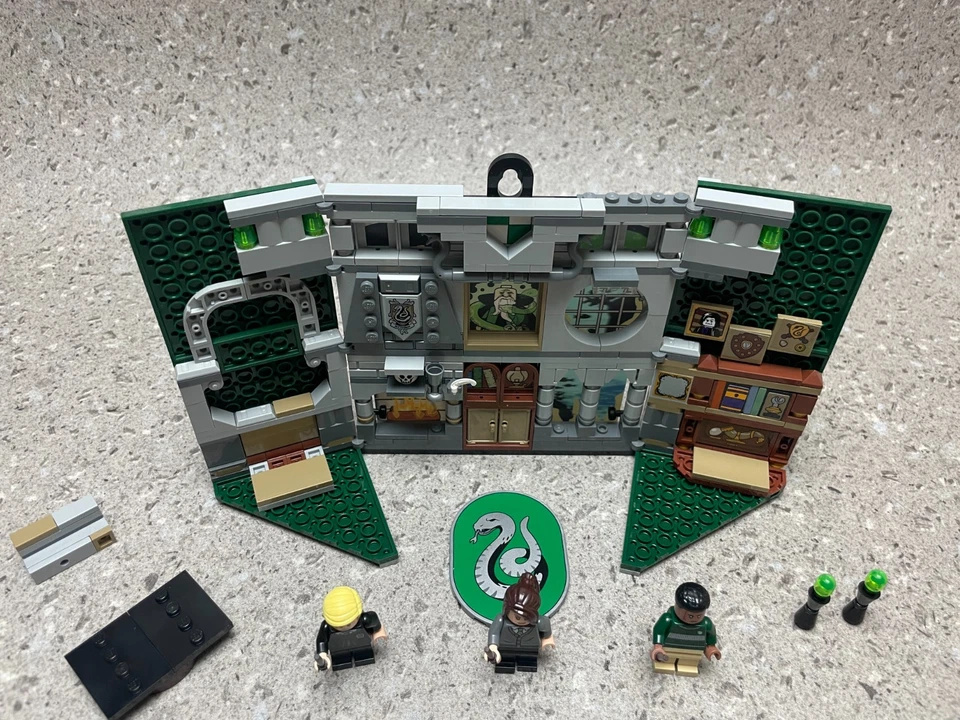 LEGO Harry Potter 76410 Slytherin House Banner, Foto 2 von 5