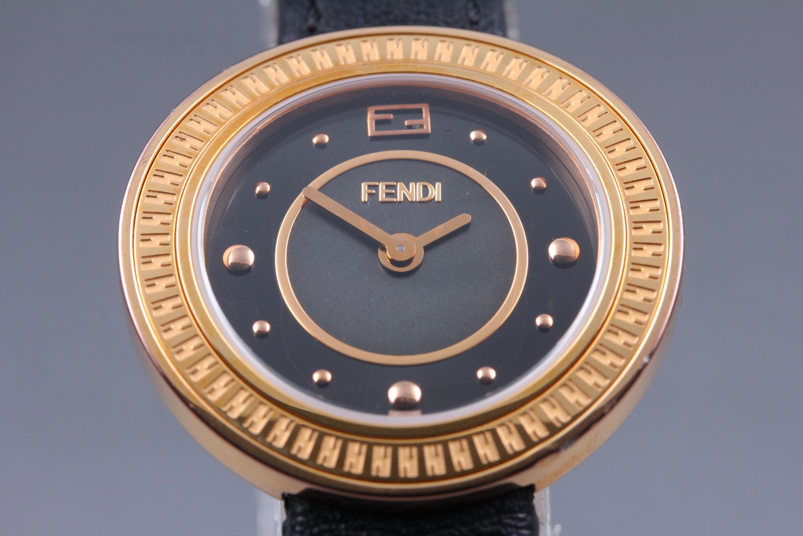Near MINT Fendi My Way 35000S Black Dial Gold Quartz 28mm Ladies Elegant Watch thumbnail 3